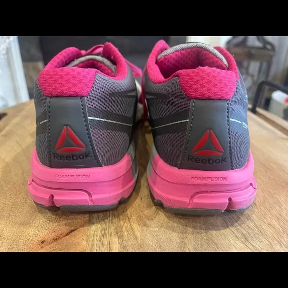 Reebok smooth fuse 8.5 AS IS - Picture 4 of 6